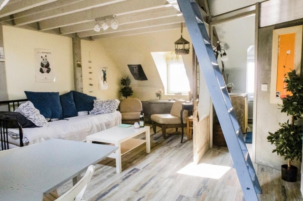 Location * Honfleur